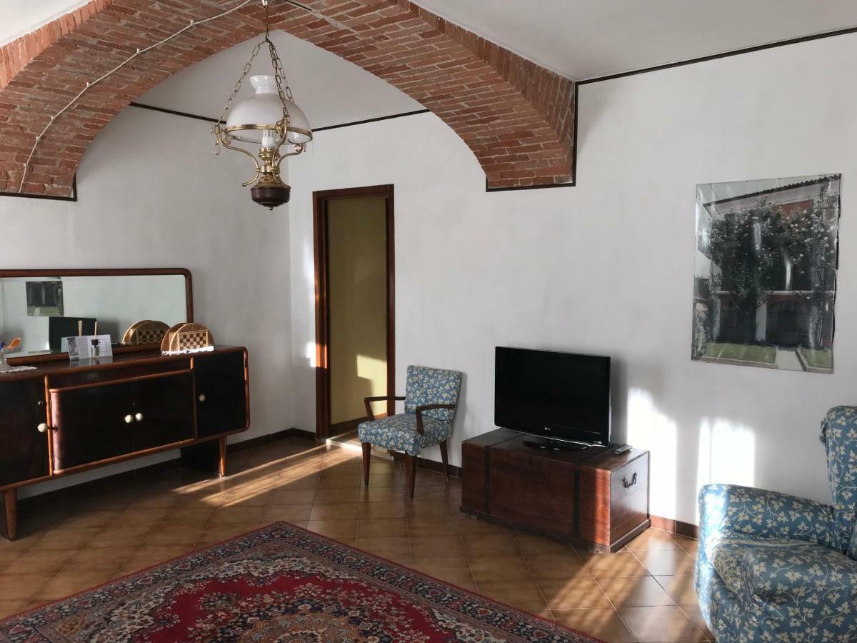 Bed & Roses “Gege” Apartment Ла Мора Екстериор снимка