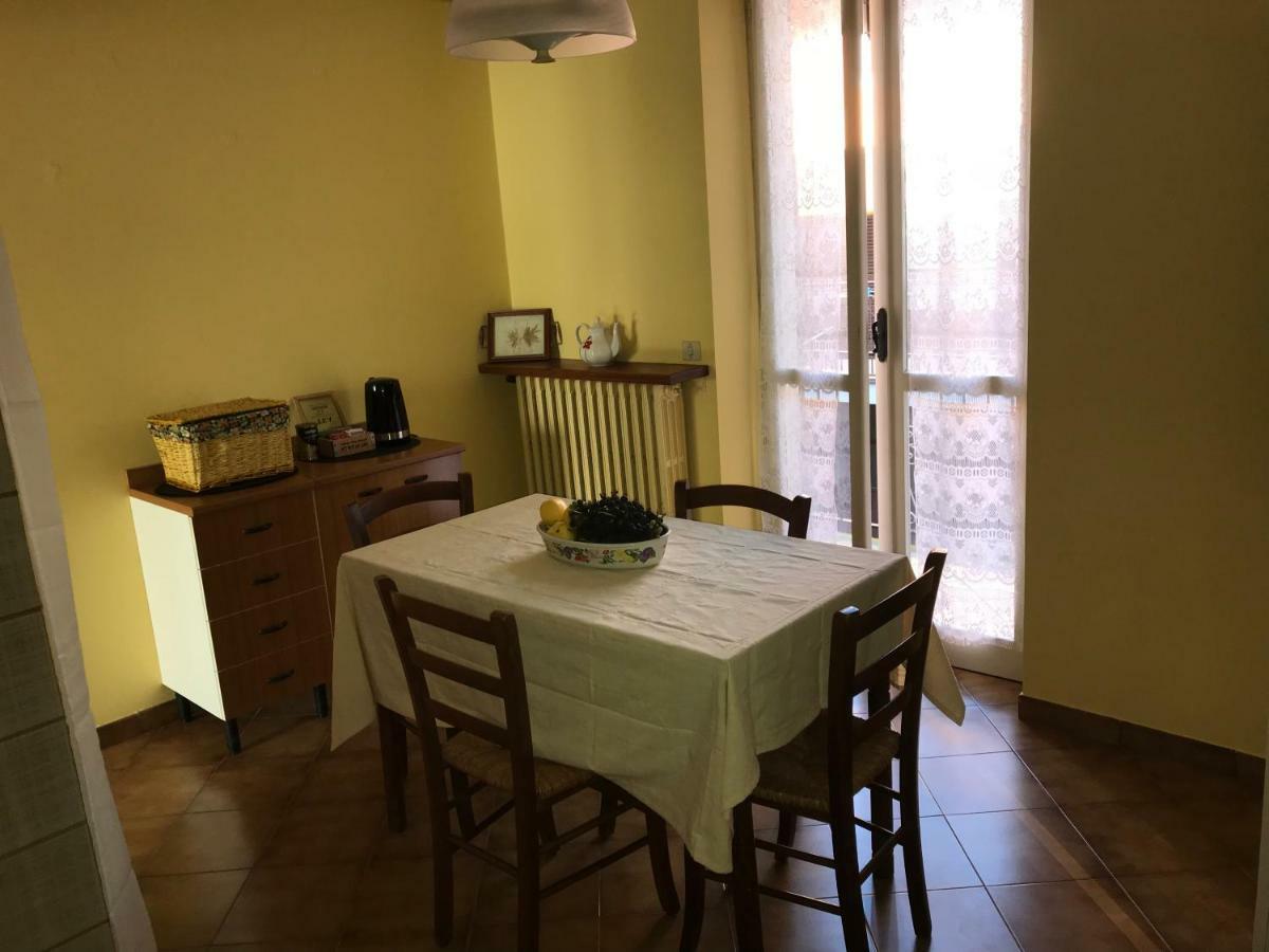 Bed & Roses “Gege” Apartment Ла Мора Екстериор снимка