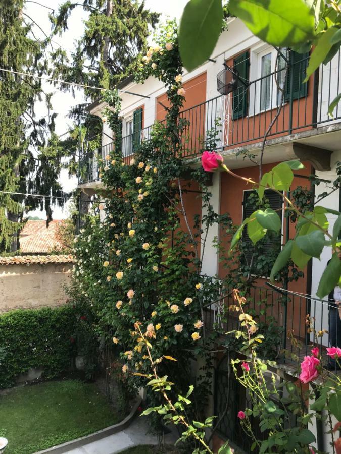 Bed & Roses “Gege” Apartment Ла Мора Екстериор снимка