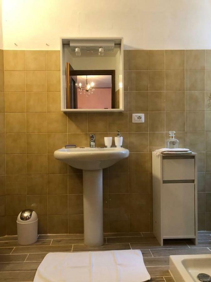 Bed & Roses “Gege” Apartment Ла Мора Екстериор снимка